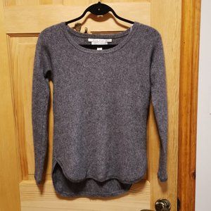 100% Cashmere Crewneck Sweater